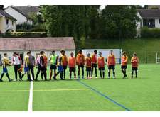 En Mai ,  ASF foot  joue sur le synthé .   